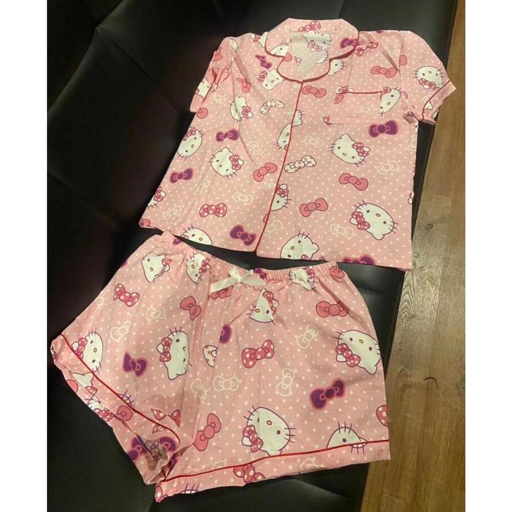 Hello kitty pajama set